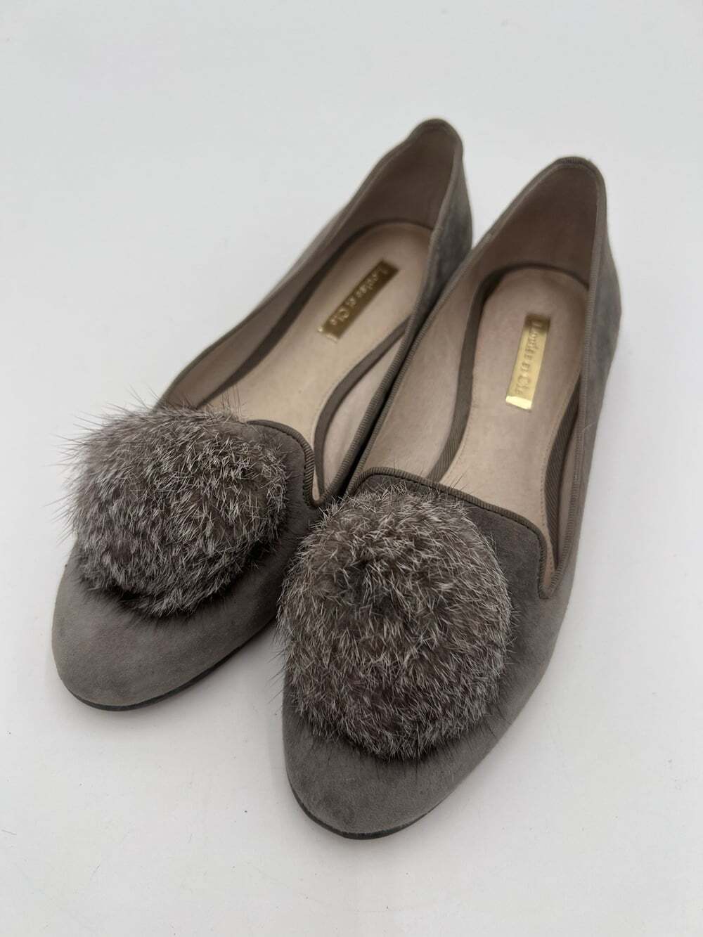Louise et Cie Lo Andres Gray Suede Rabbit Fur Pom Loafers Flats 6.5